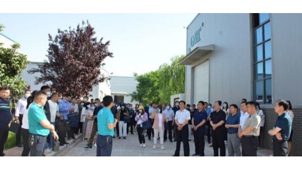 恭喜丝瓜视频IOS污伟业在“6看6比”活动中荣获多个荣誉称号